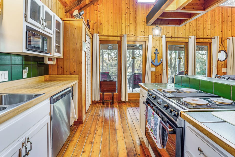 Kitchen | Dishwasher