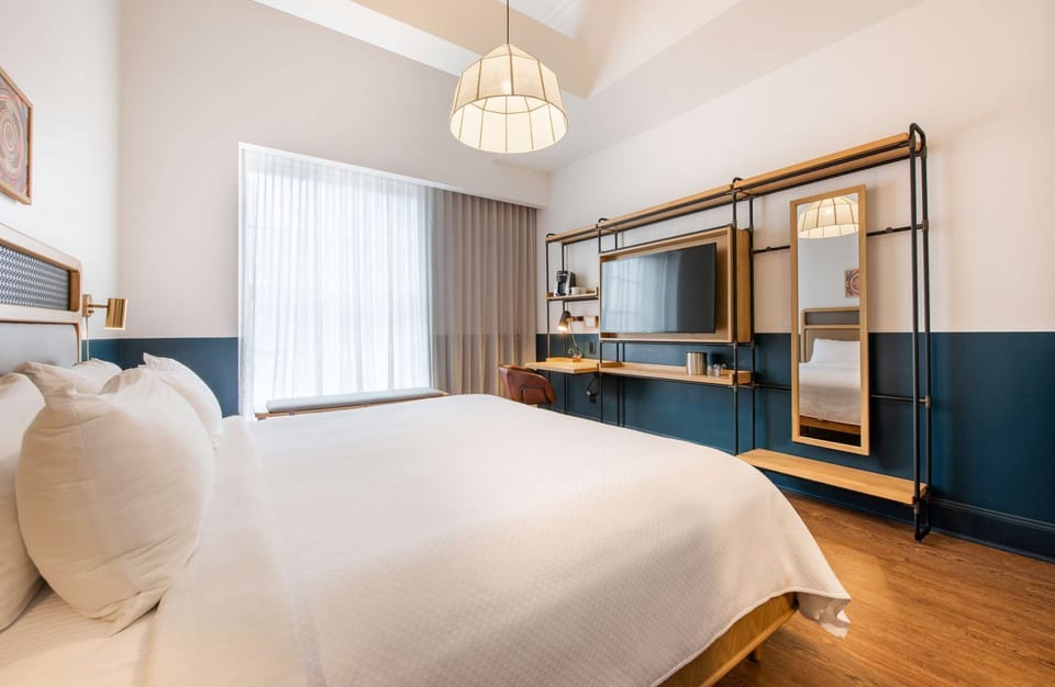 2. King Room