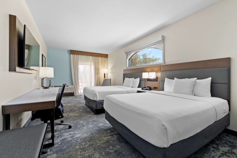 Queen Room with Two Queen Beds - Non-Smoking