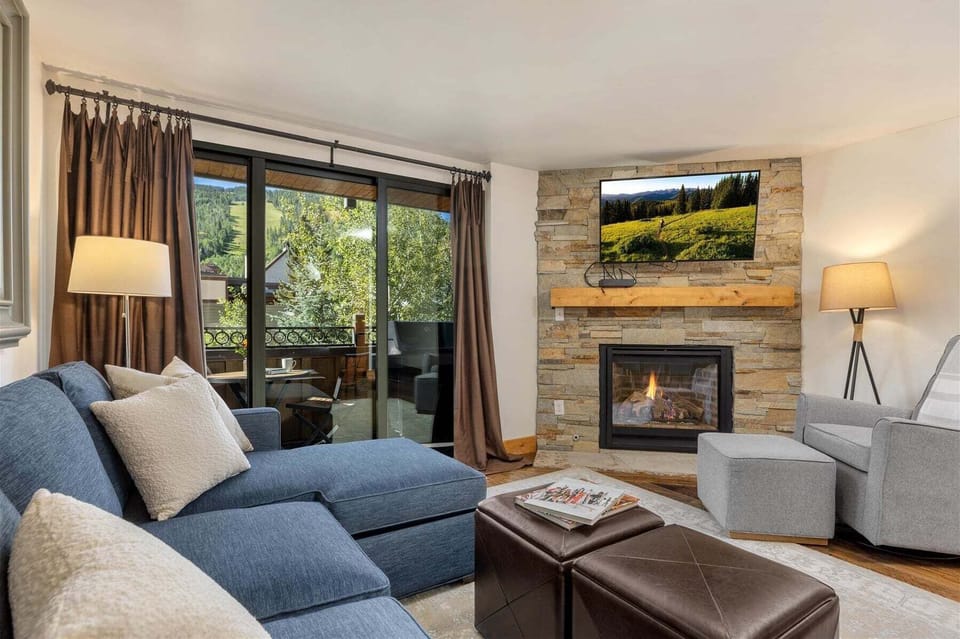 Landmark 1-Bedroom cozy living room