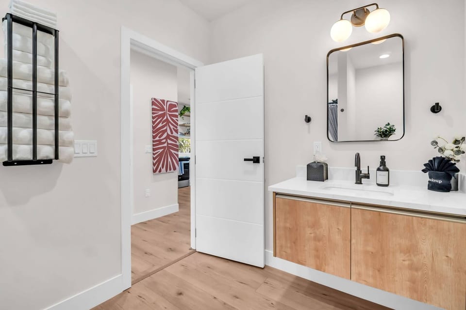 Main level bathroom. Full bathroom - stocked with everything you need.