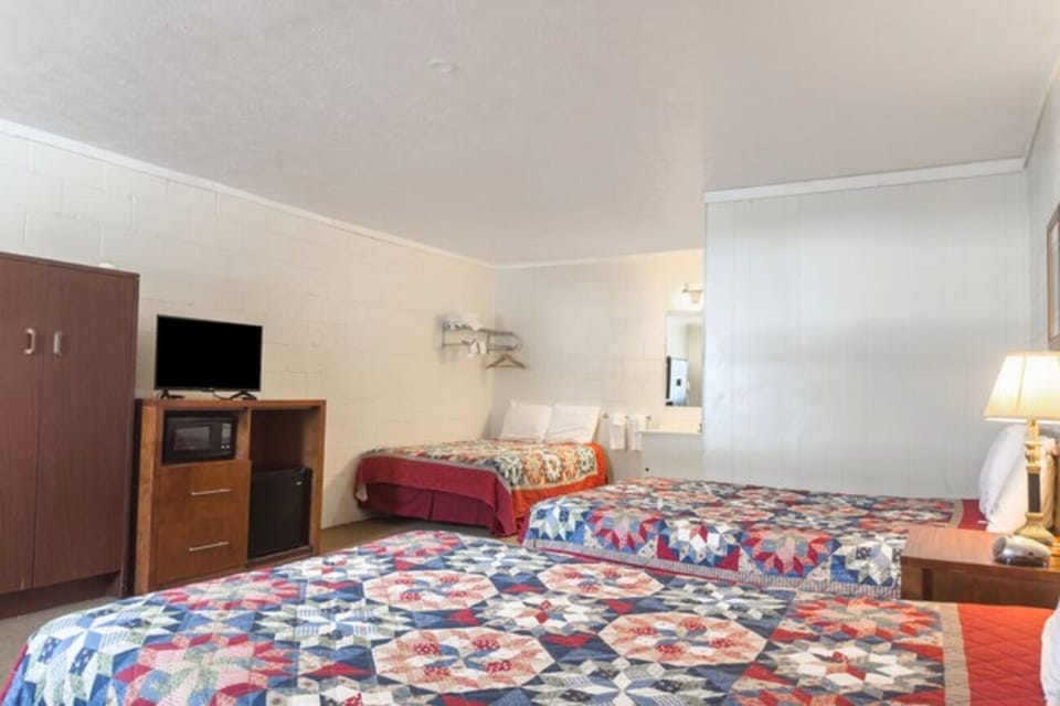 Bedroom. Interior and views may vary based on location and availability