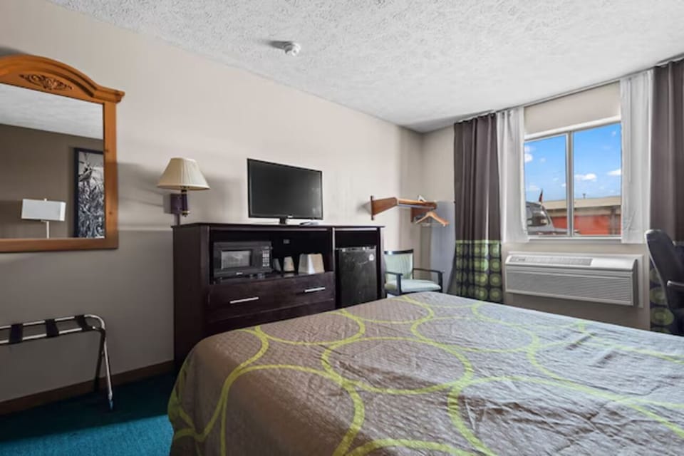 Bedroom. Interior and views may vary based on location and availability
