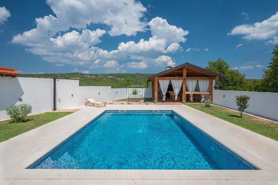 Holiday Home Swimming Pool