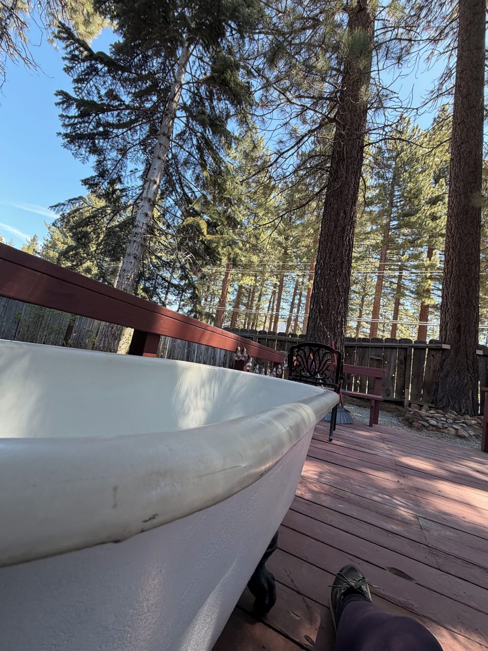 Outdoor spa tub