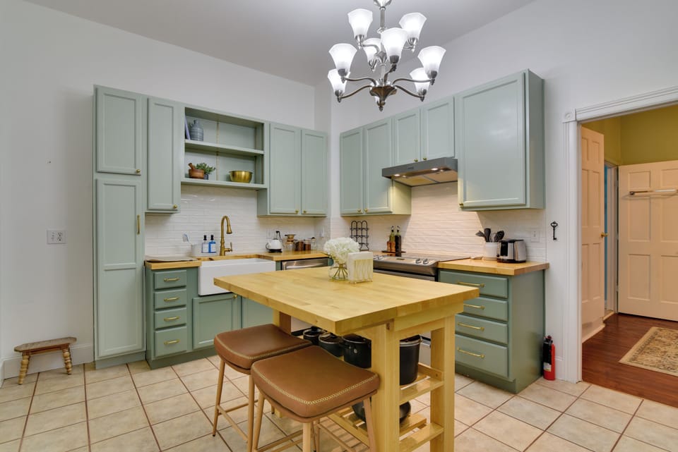 Kitchen | 1st Floor
