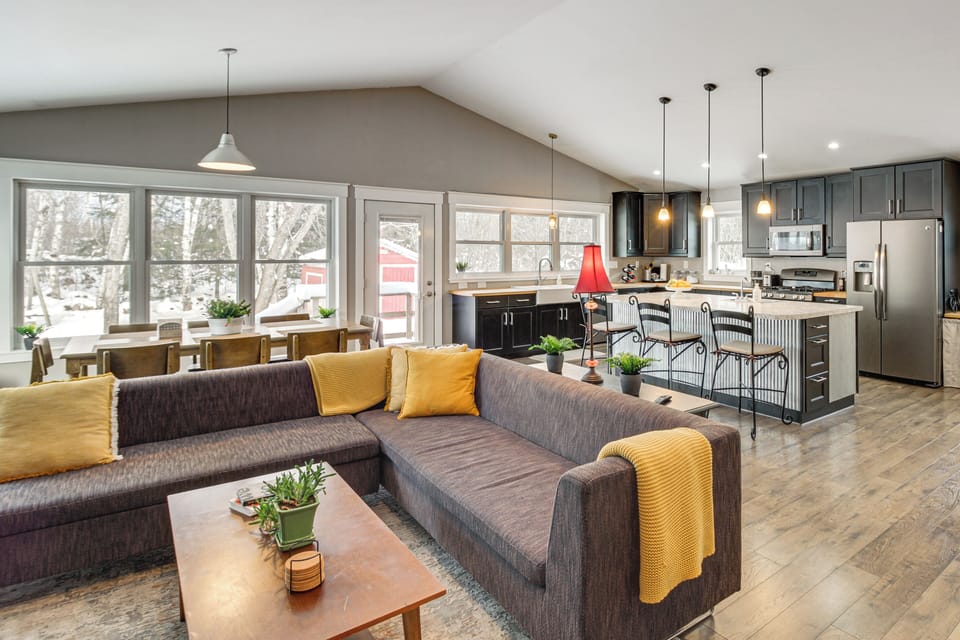Living Room | Full Sleeper Sofa | Main Level