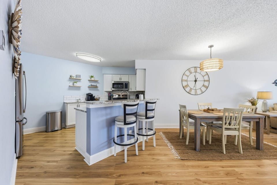 Dining Area with Breakfast Nook
