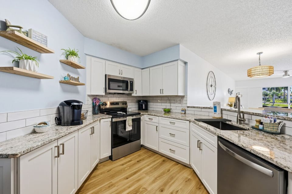Kitchen with Dishwasher