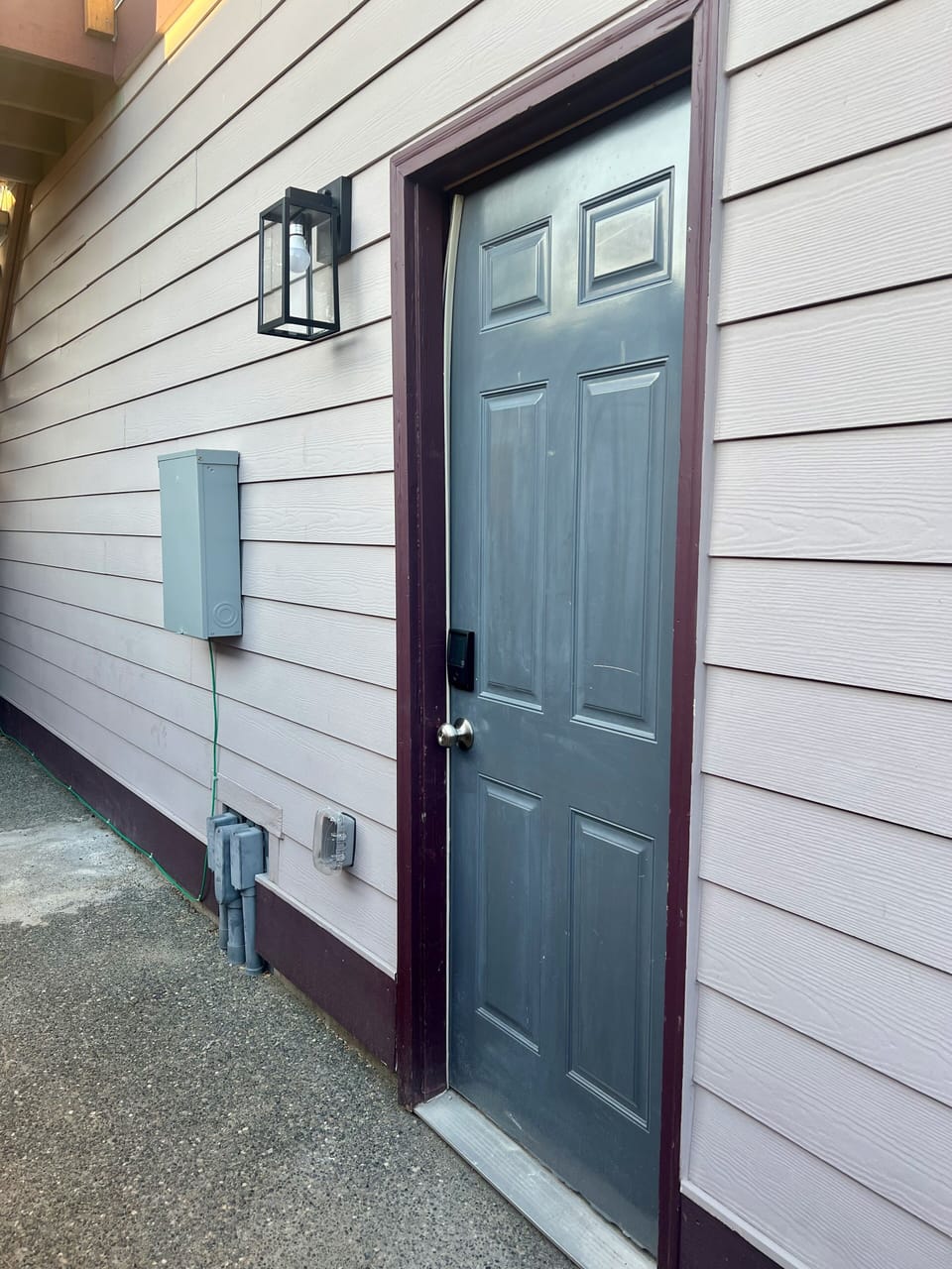 Door Entrance (Note: garage access not pictured)