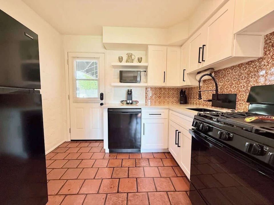 Step into a space that perfectly blends authentic Southwestern character with high-end, modern amenities (keurig, dishwasher, gas stove w/griddle) . This newly remodeled unit provides comfort, style, and everything you need for a fantastic stay.