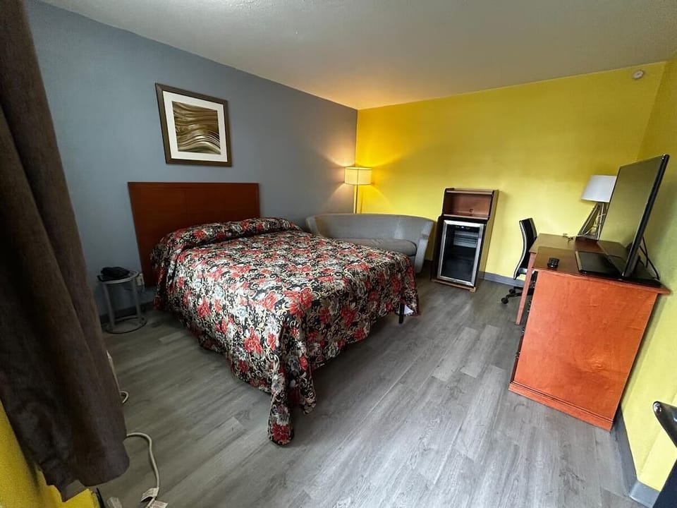 Bedroom. Interior and views may vary based on location and availability