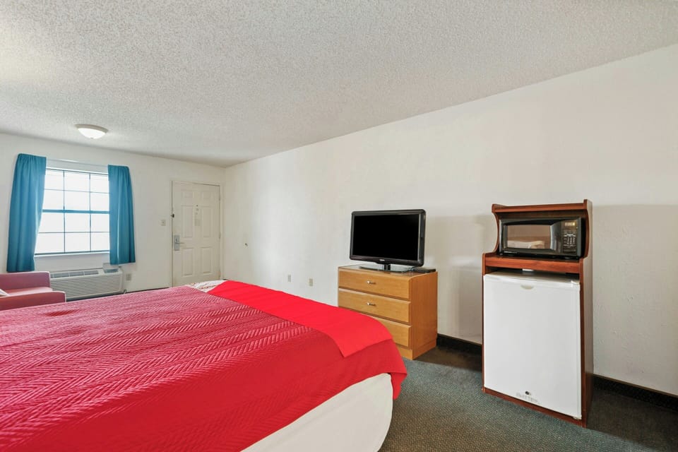 Bedroom. Interior and views may vary based on location and availability
