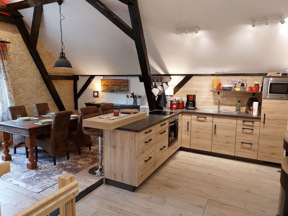 Kitchen / Dining Room