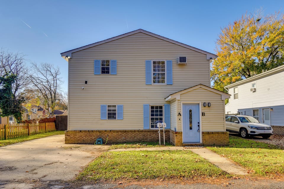 Norfolk Vacation Rental | 2BR | 1BA | 1,200 Sq Ft | Stairs Required