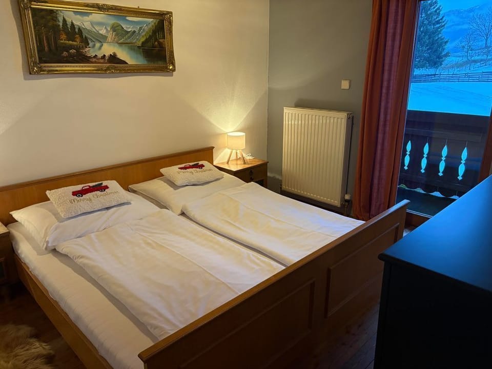 9-11 person apartment - Hirzhof SO Bike&Ski Ridehaus Bed and Breakfast in Salzburgerland