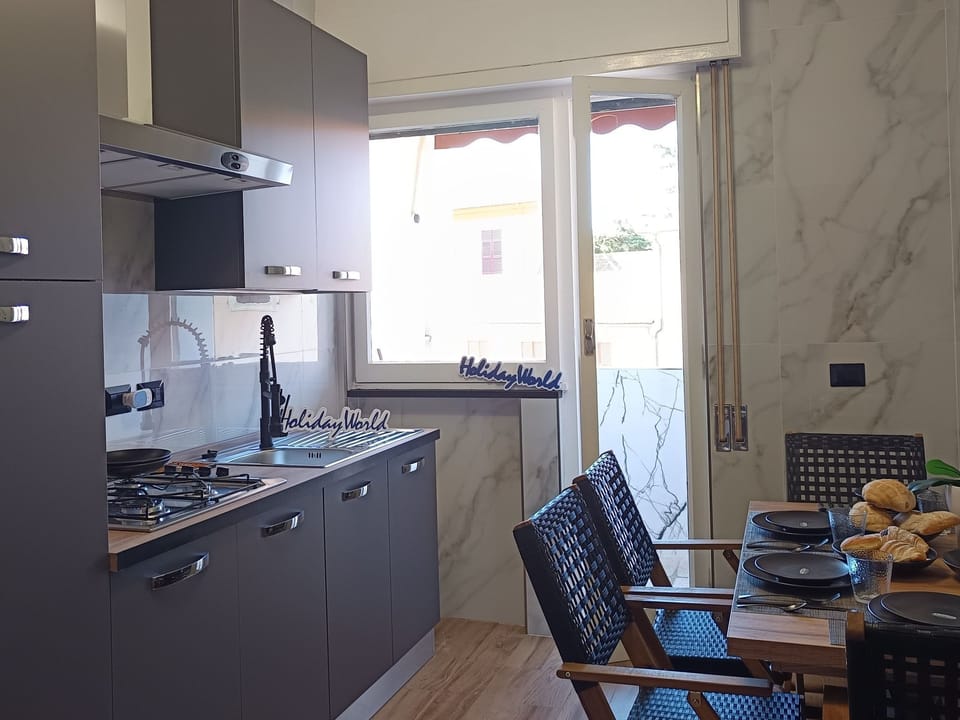 Kitchen / Dining Room