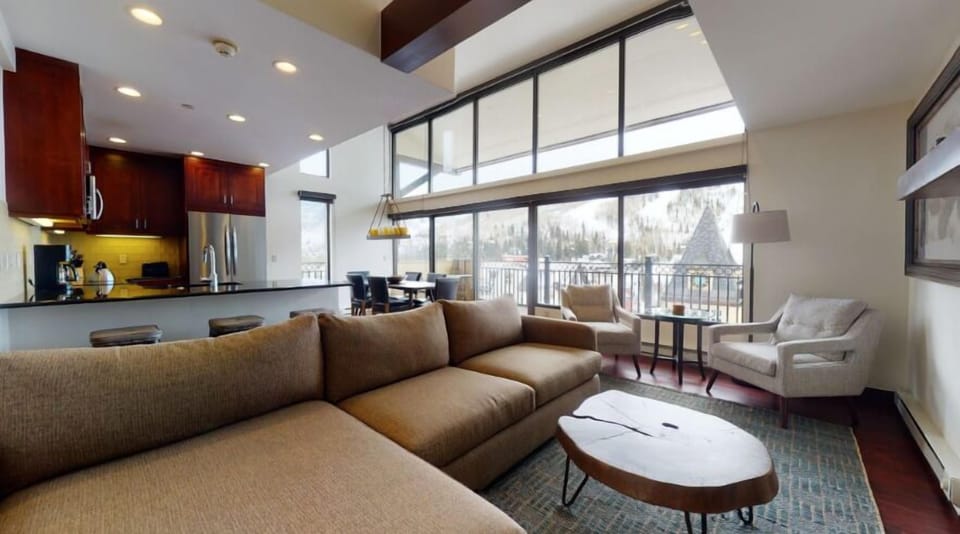Vail Landmark 3 Bedroom Living Room