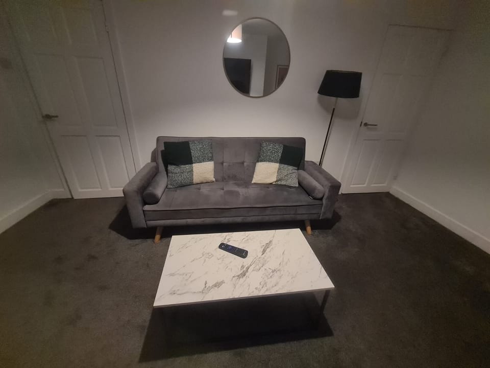 Living Room / Lounge