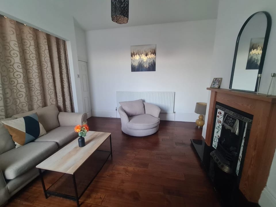 Living Room / Lounge