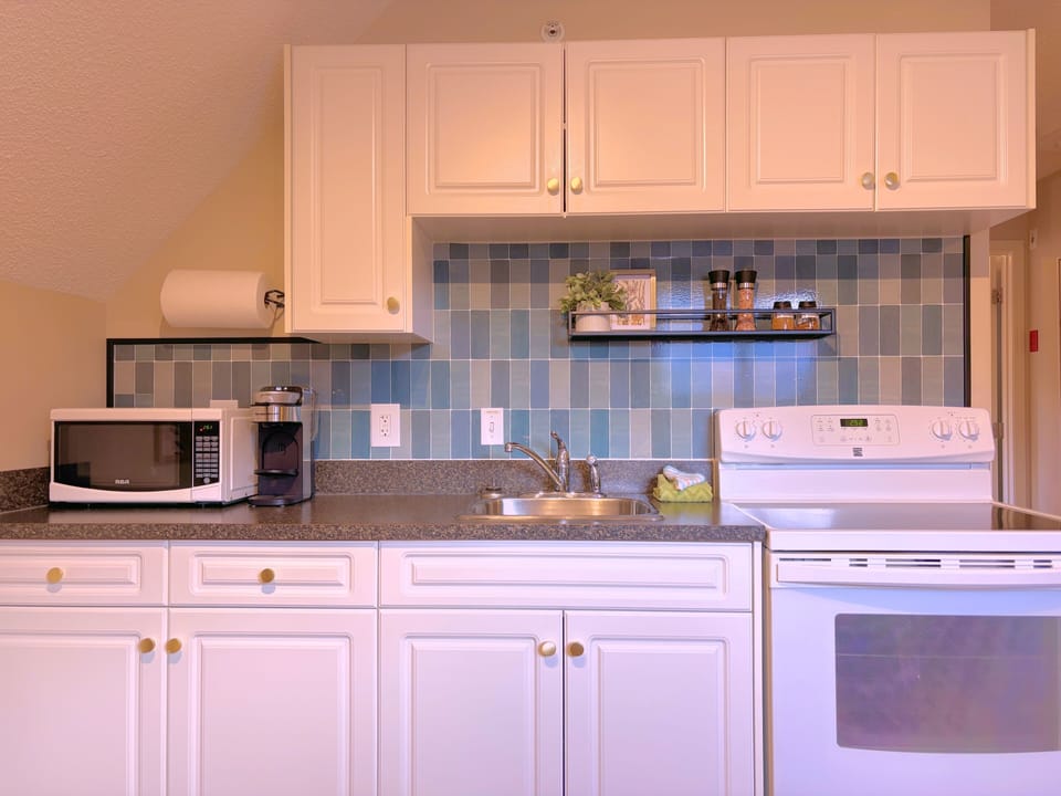Full-size kitchen
