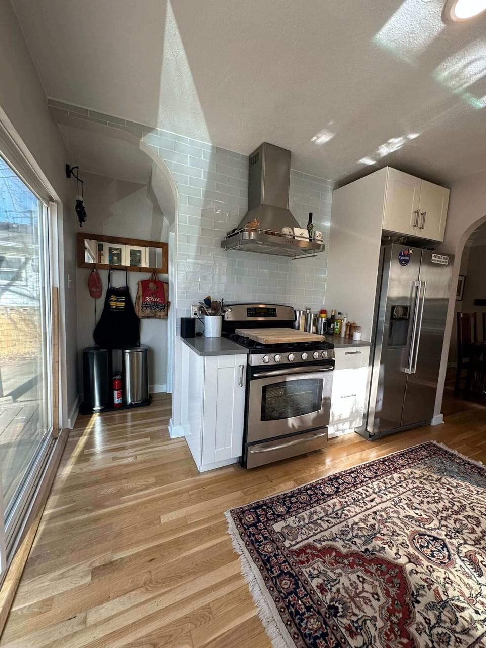 Kitchen (basement entrance behind stove) 