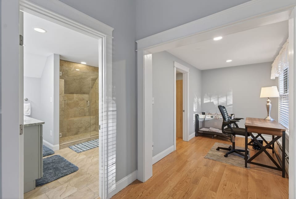 Primary bedroom En-suite