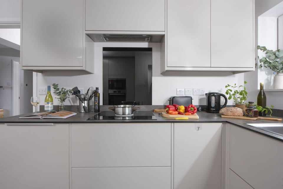 A well equipped kitchen for meal preparation - 10 The Valley