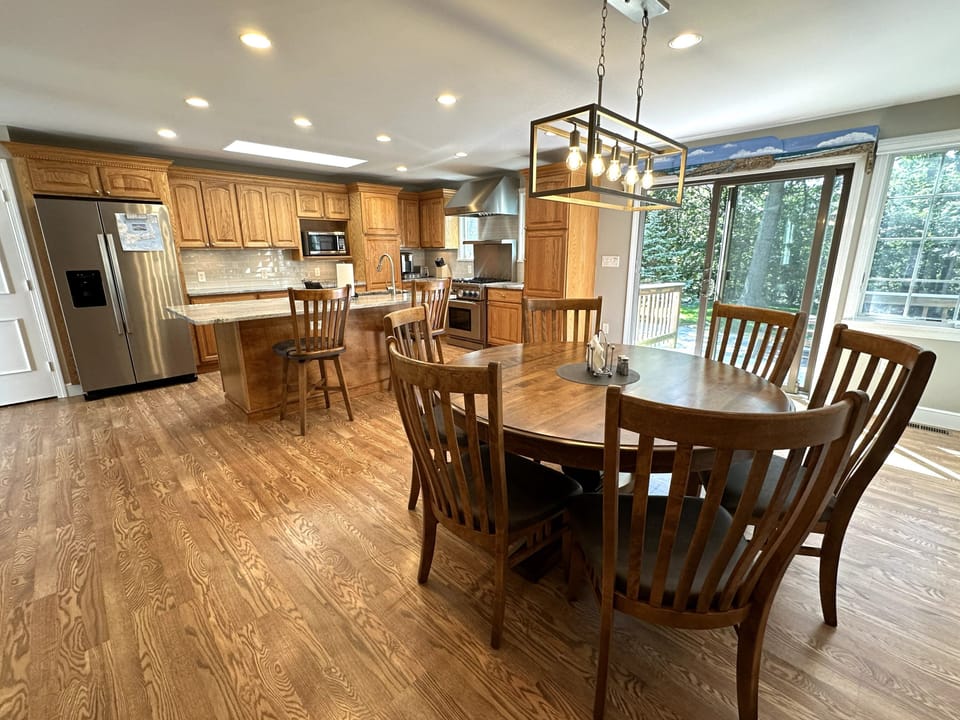 Fully Equipped Kitchen & Dining Area
