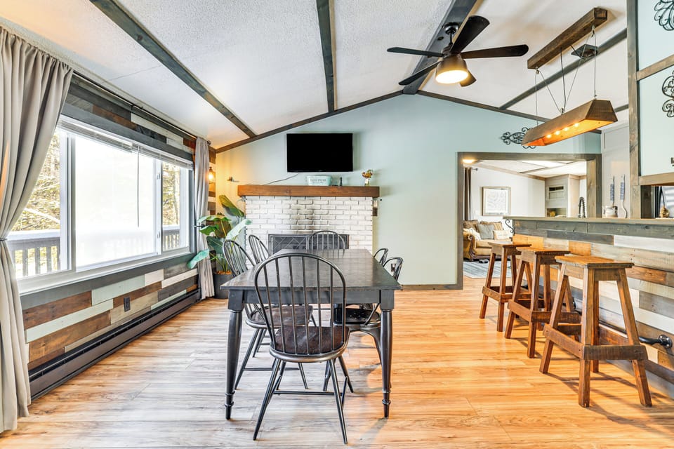 Dining Area | 1st Floor