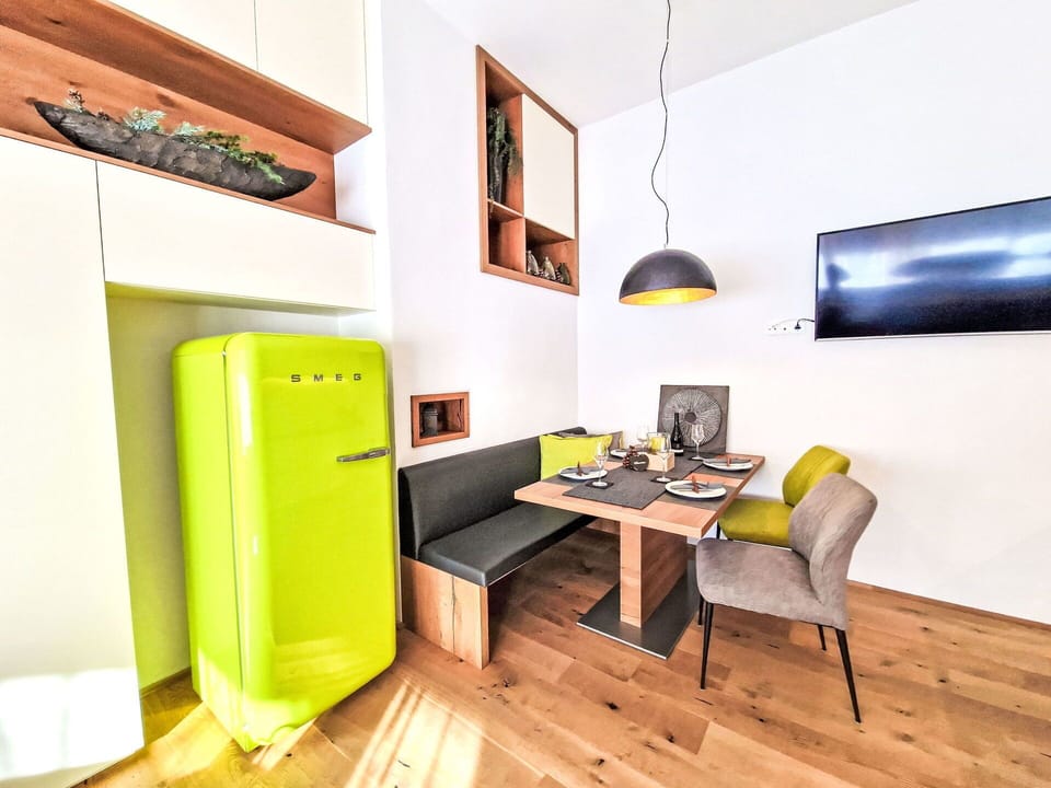 Furniture, Interior Design, Flooring, Floor, Wood, Room, Ceiling, Lighting, Kitchen Appliance, Kitchen