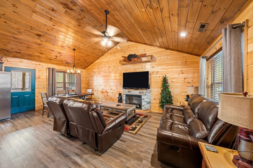 Living Room view on entry