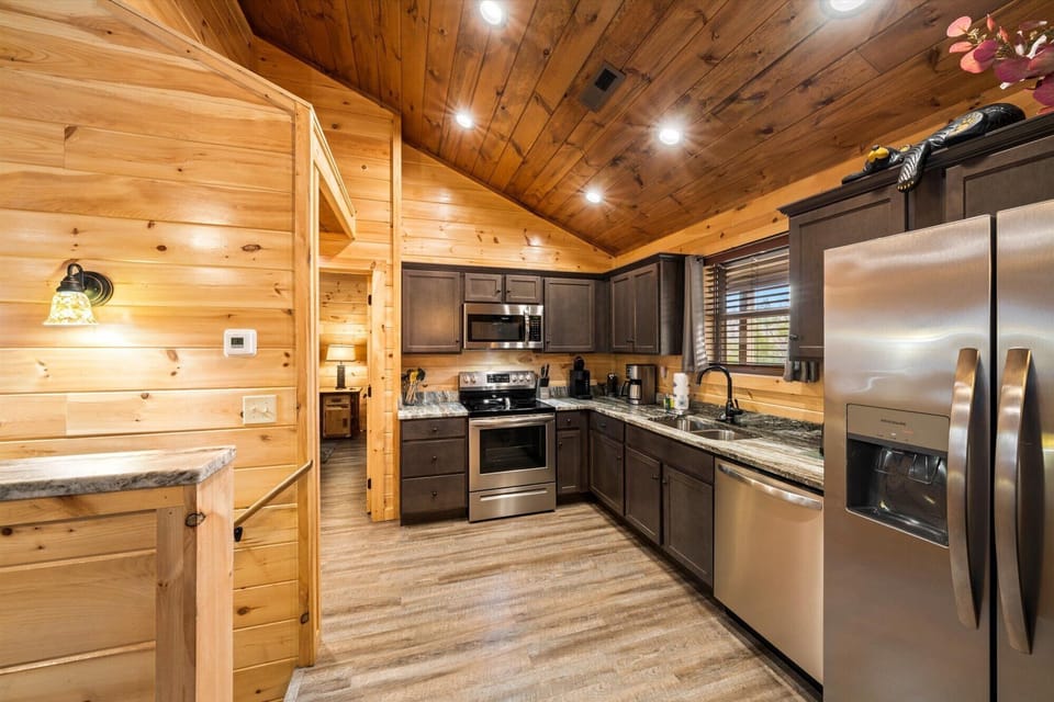 Well stocked kitchen!