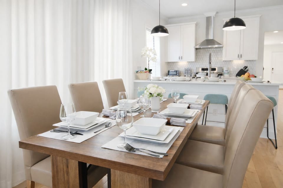 
The inviting dining area is seamlessly connected to the kitchen