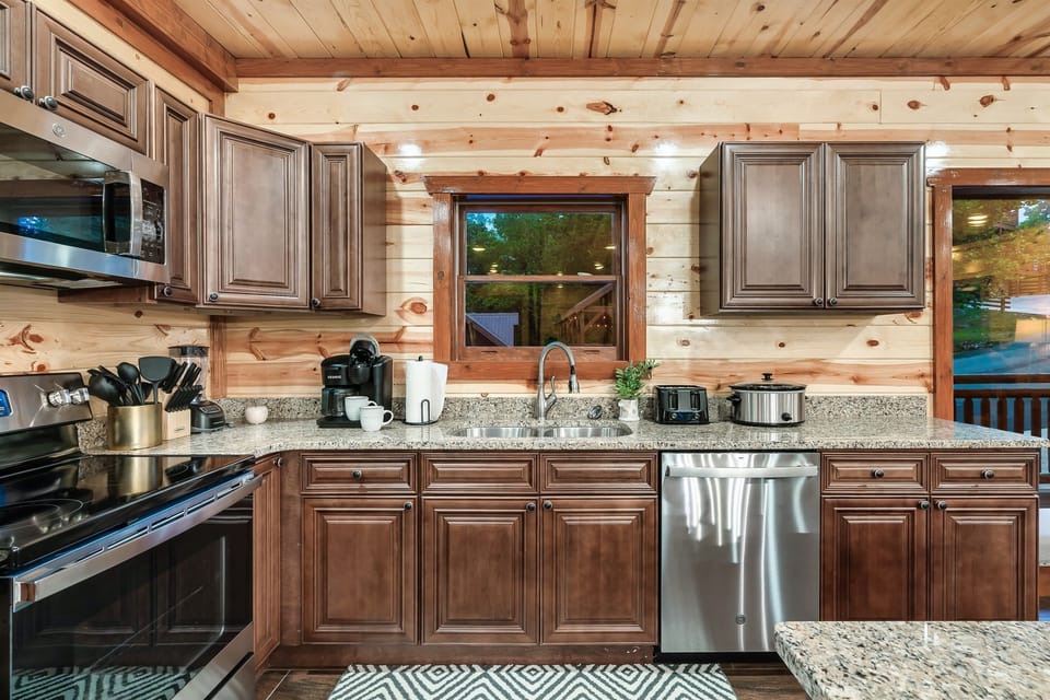 Fully Stocked Kitchen