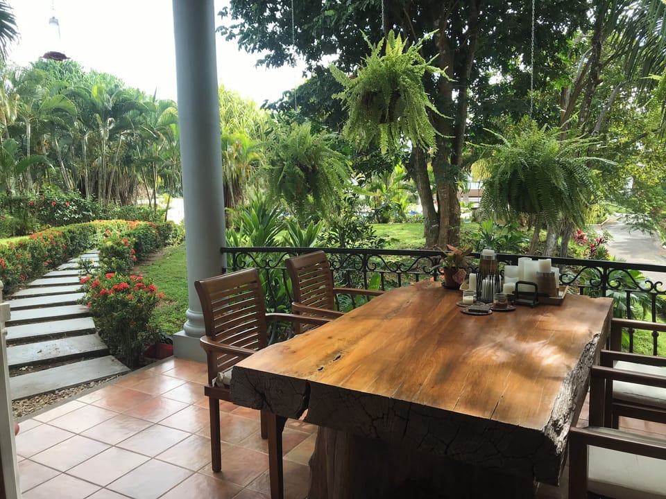 Outdoor dining