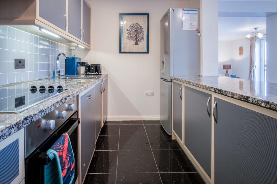 13 St Bride's Bay View - 4 Bedroom - Broad Haven (27008)