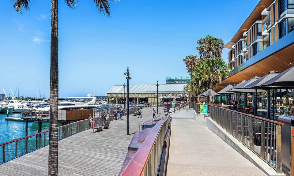 Aqua Cove Marina Escape  |  Boardwalk 
