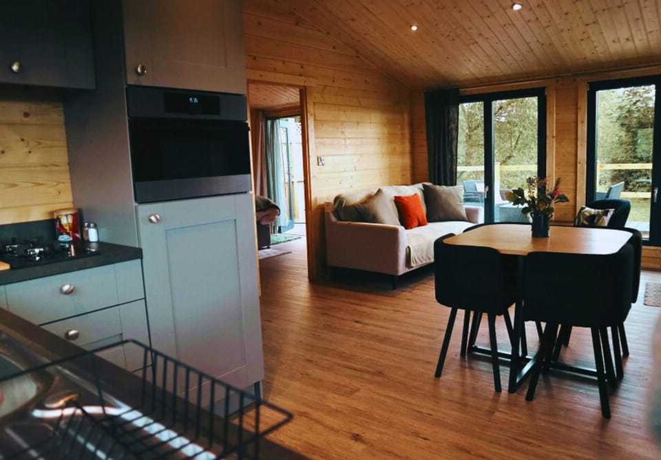 Lodge with a fully equipped kitchen
