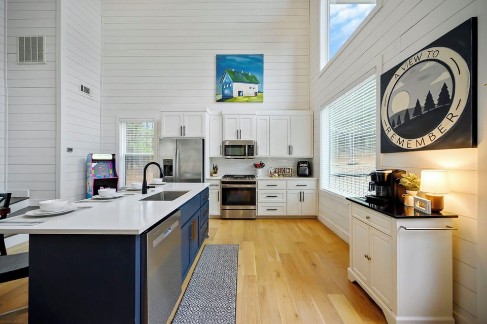 Chef’s kitchen + coffee bar dreams ☕