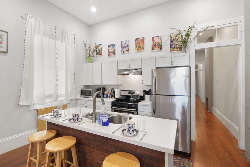 Kitchen- Island w/seating, stainless steel appliances, coffee products provided