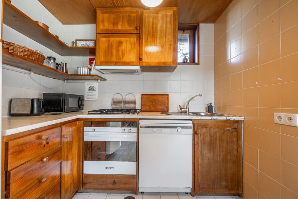 Kitchen in 2-bedroom cottage V2