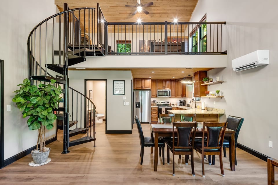 Open living space for gathering, lounging and reconnecting