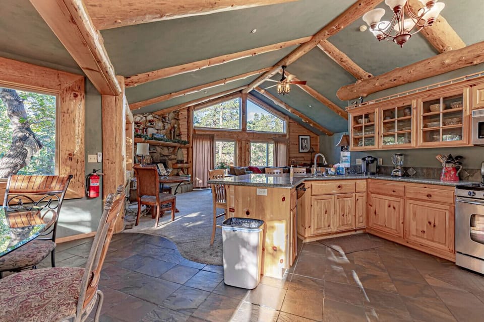 Large open concept entry where all your family can stay connected
