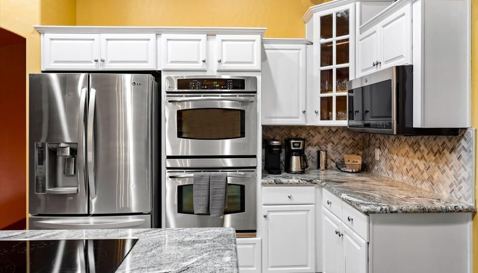 High-End & Fully Equipped – Whether you're making a quick snack or a full meal, this kitchen has everything you need with luxury appliances and plenty of storage.