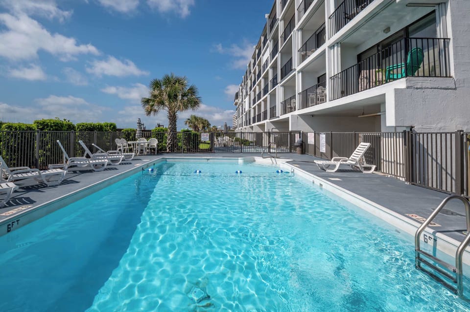 Oceanfront Pool