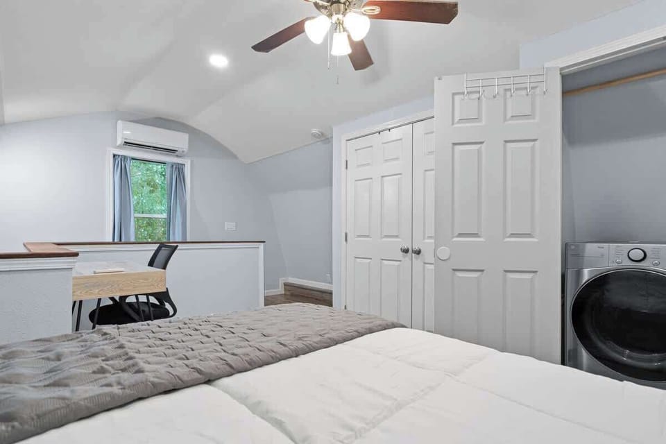 Bright and stylish bathroom with fresh towels and modern touches. A refreshing space to start or end your day.