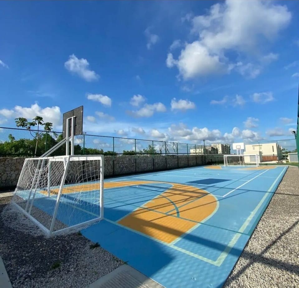 Sport court