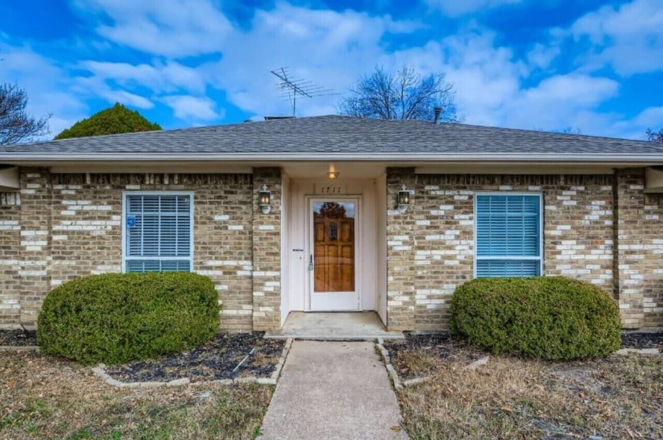 Welcoming front porch