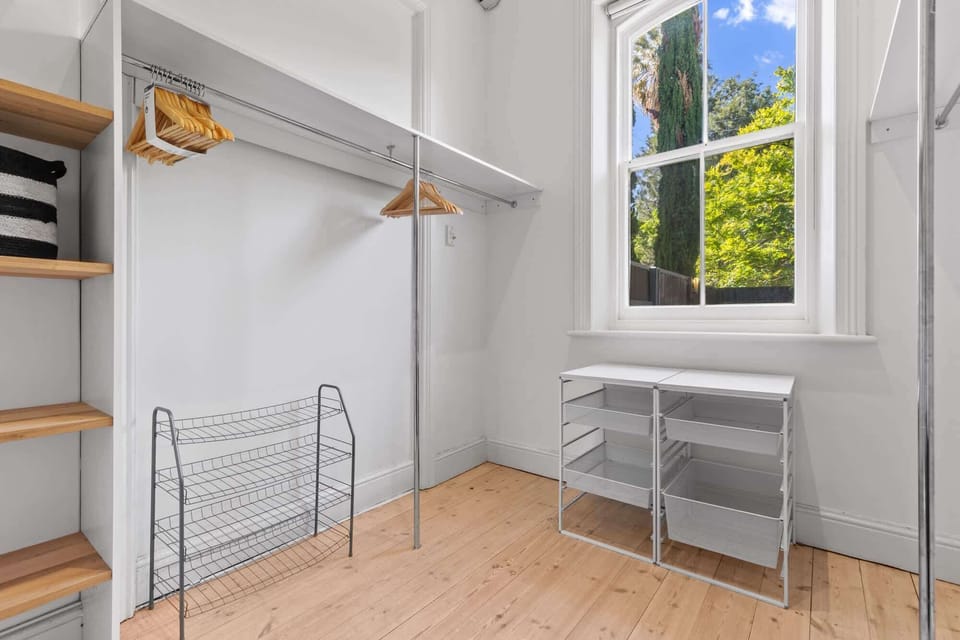 Walking closet